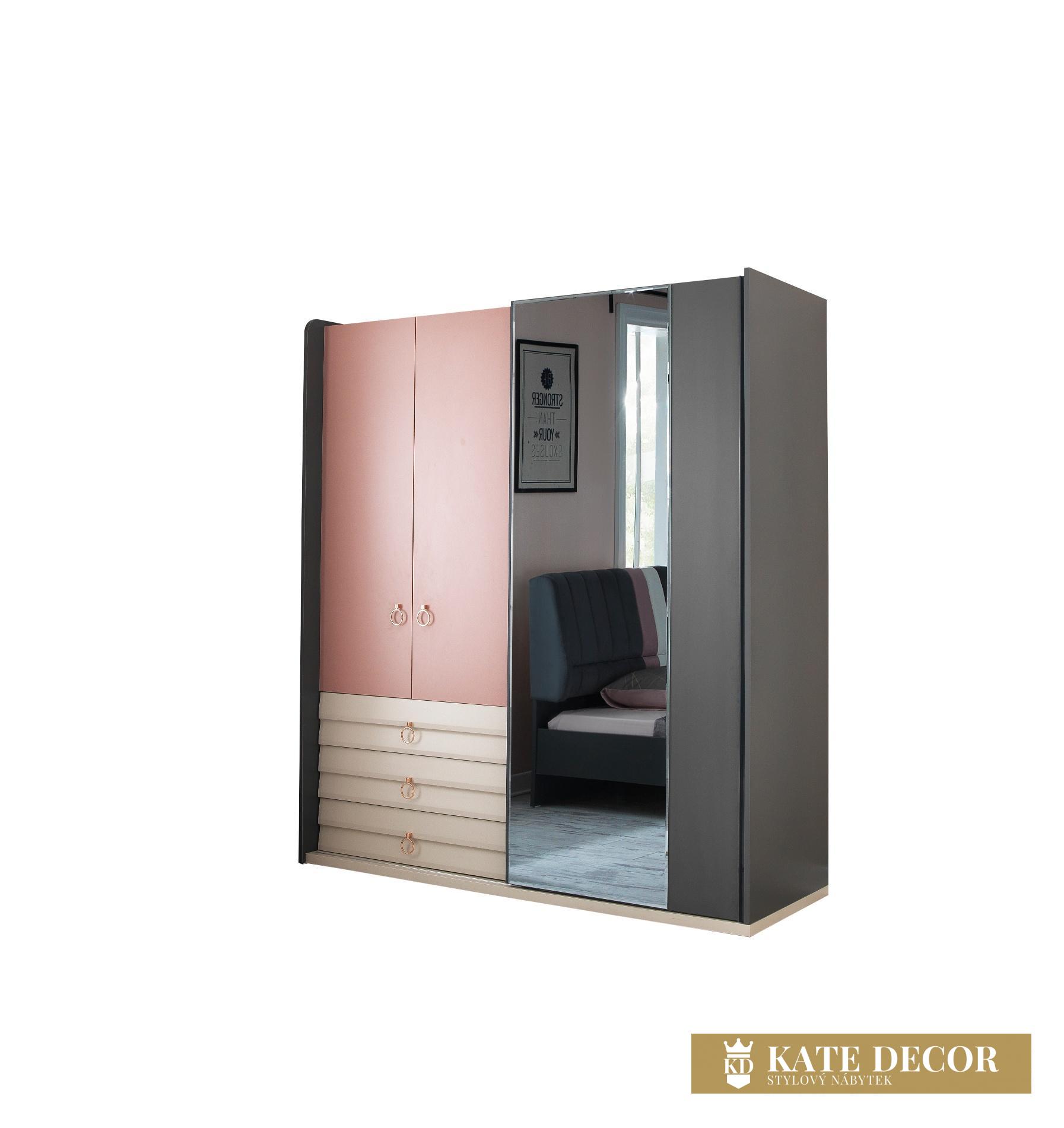 Setra Dekupe 02 Wardrobe